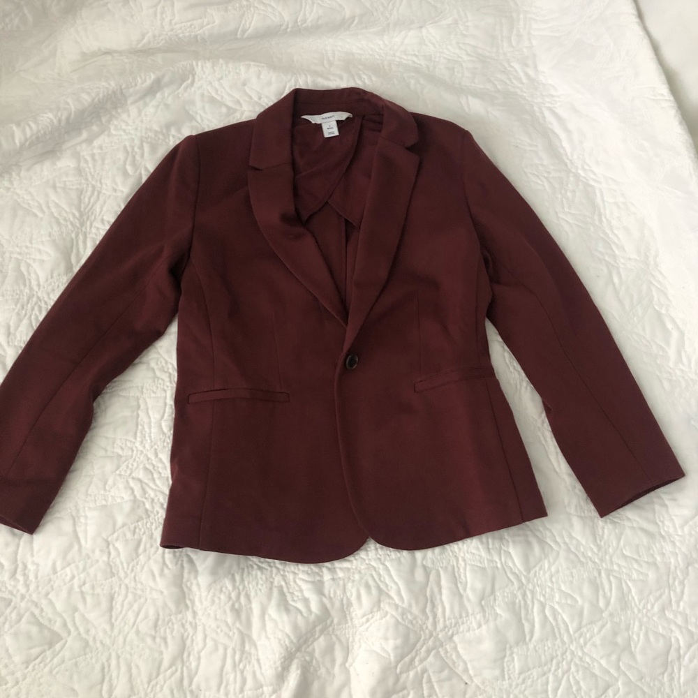 Maroon blazer